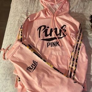 Brand new pink set